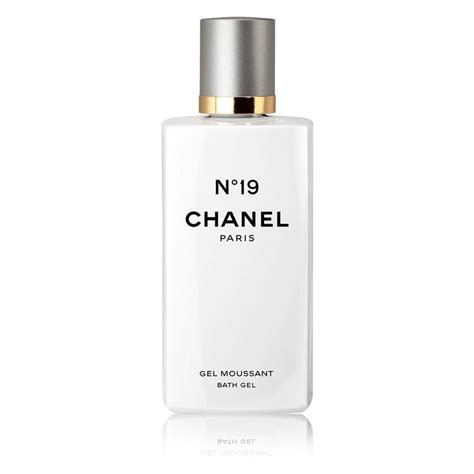 chanel n19 review